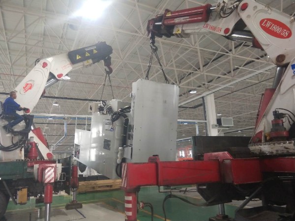 精密設(shè)備吊裝