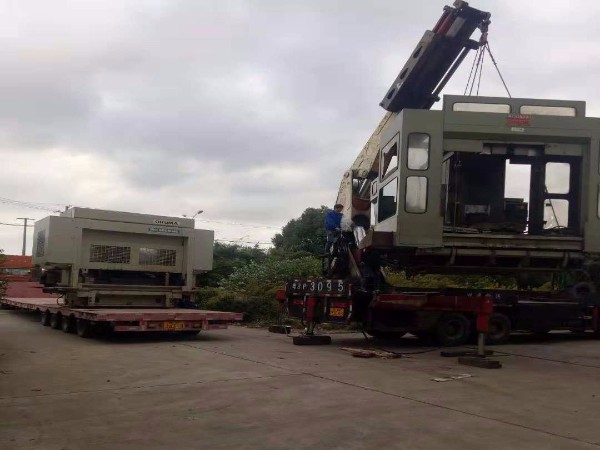 大型臥式加工中心吊裝搬運