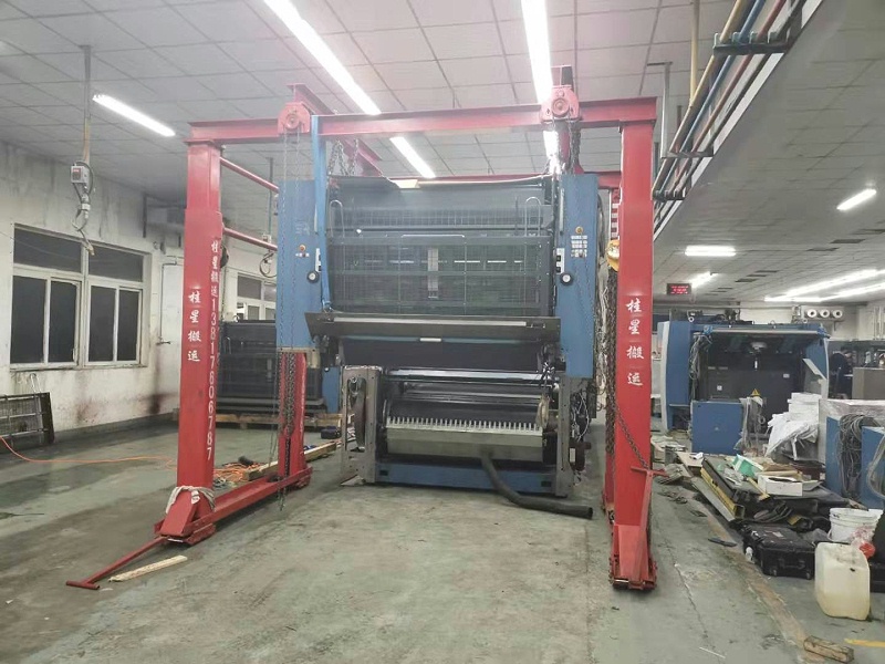 屹星機電廠房設備吊裝